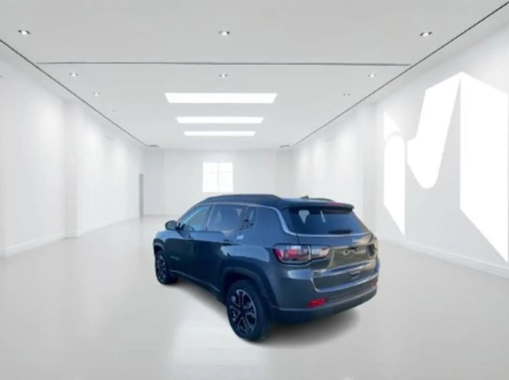 Jeep Compass nuova a Latina (4)