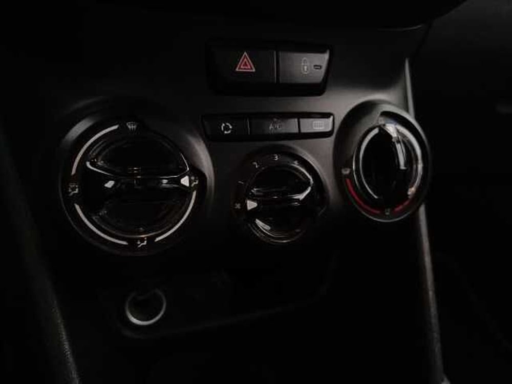 Peugeot 208 usata a Venezia (16)