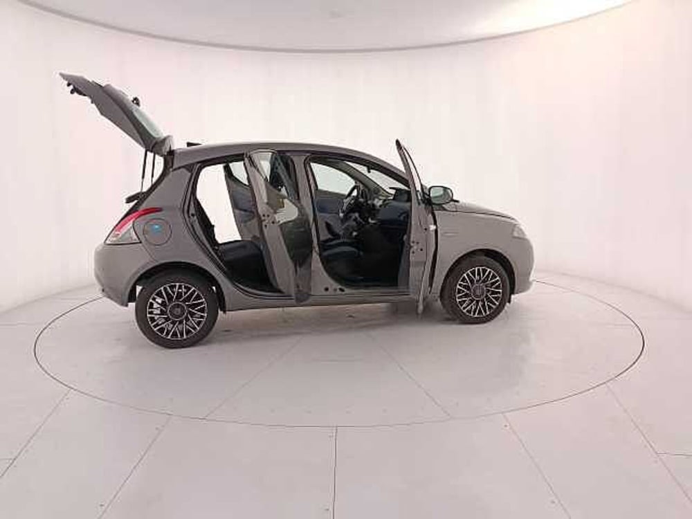 Lancia Ypsilon usata a Venezia (9)