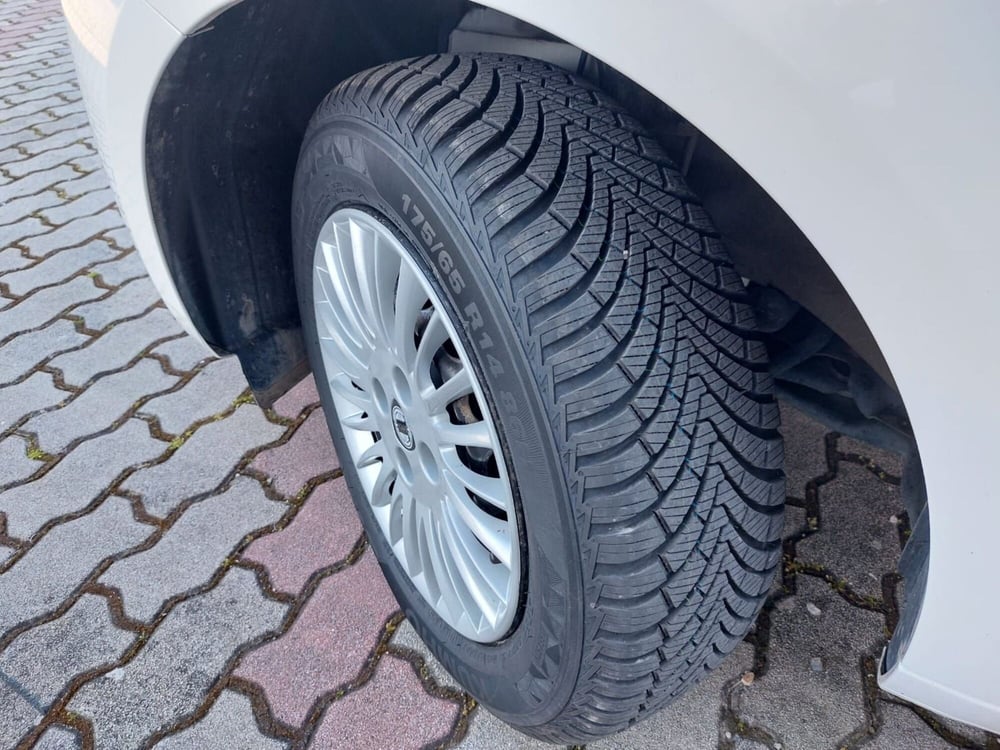 Lancia Ypsilon usata a Pavia (14)