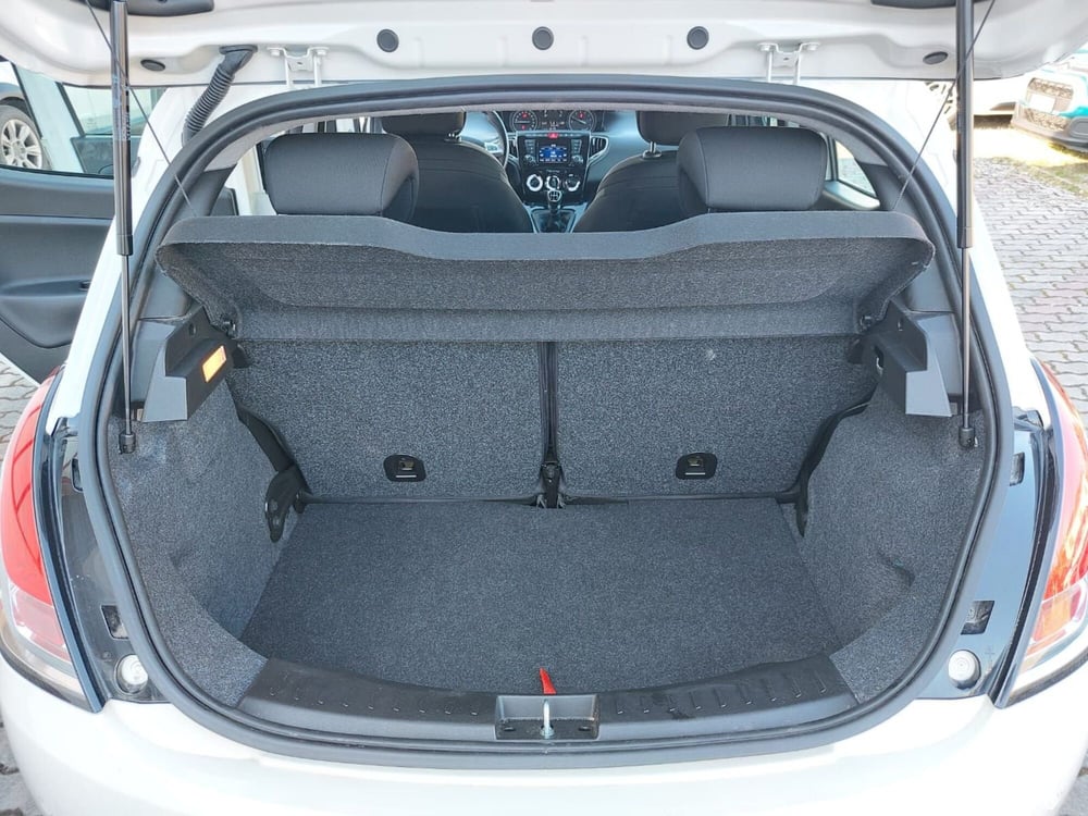 Lancia Ypsilon usata a Pavia (6)