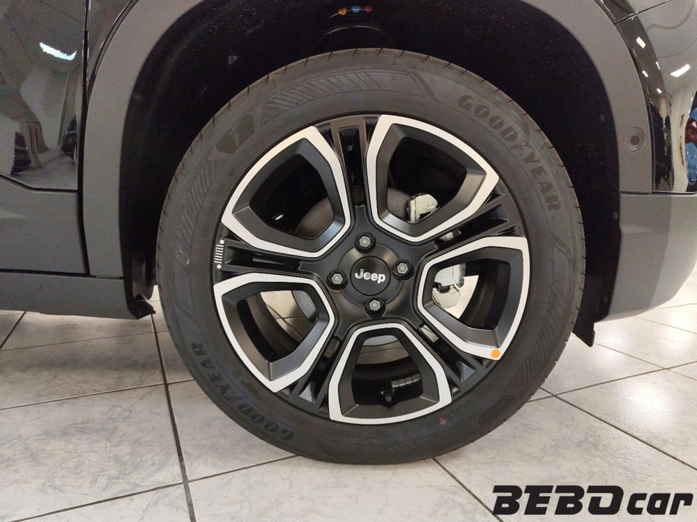 Jeep Avenger nuova a Torino (14)