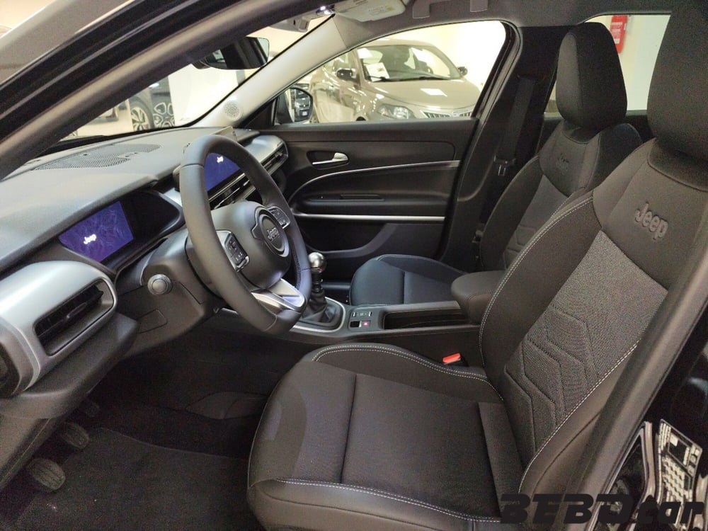 Jeep Avenger nuova a Torino (17)