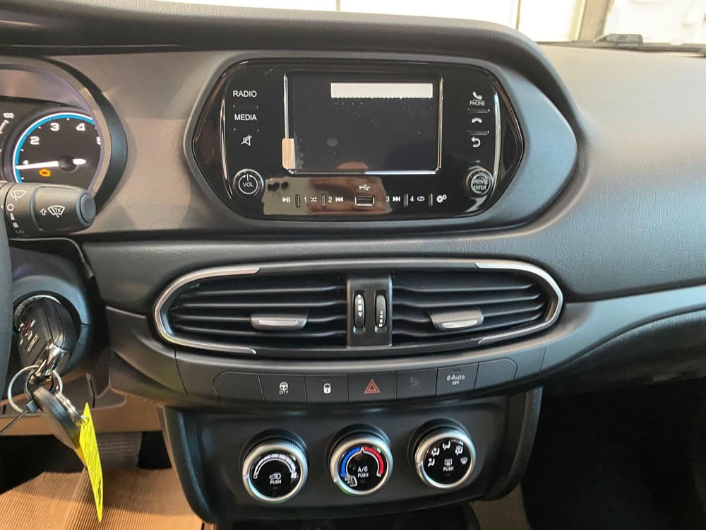 Fiat Tipo Station Wagon nuova a Milano (13)