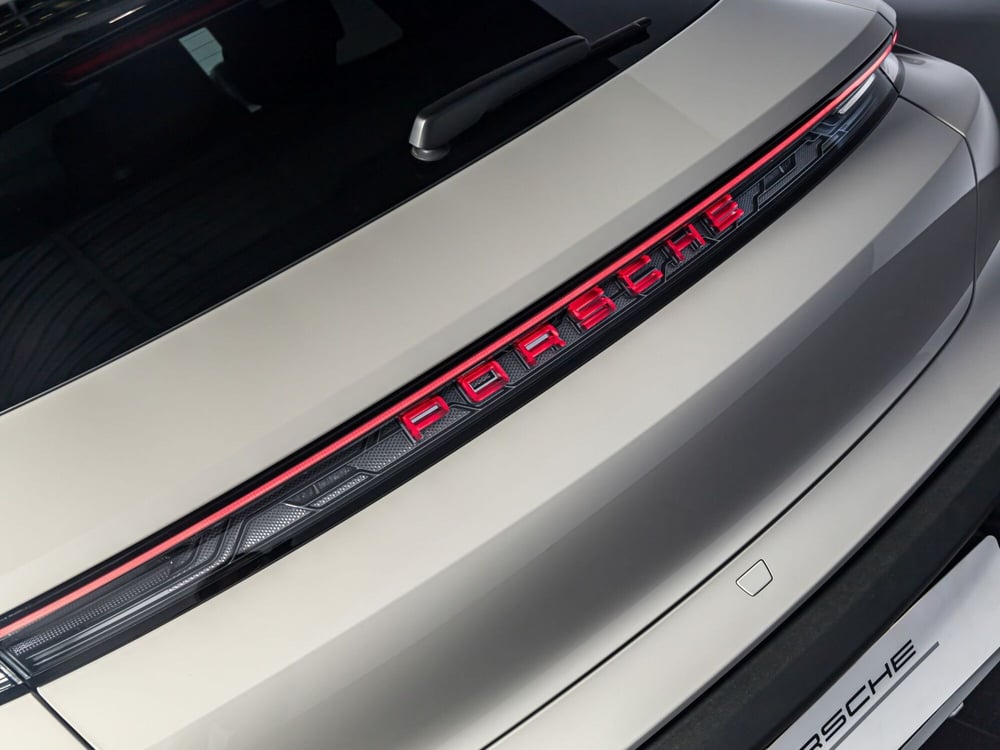 Porsche Taycan Sport Turismo nuova a Firenze (8)