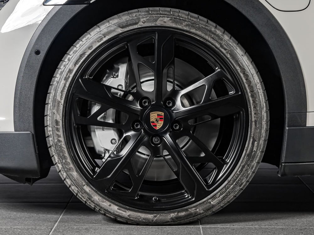 Porsche Taycan Sport Turismo nuova a Firenze (9)