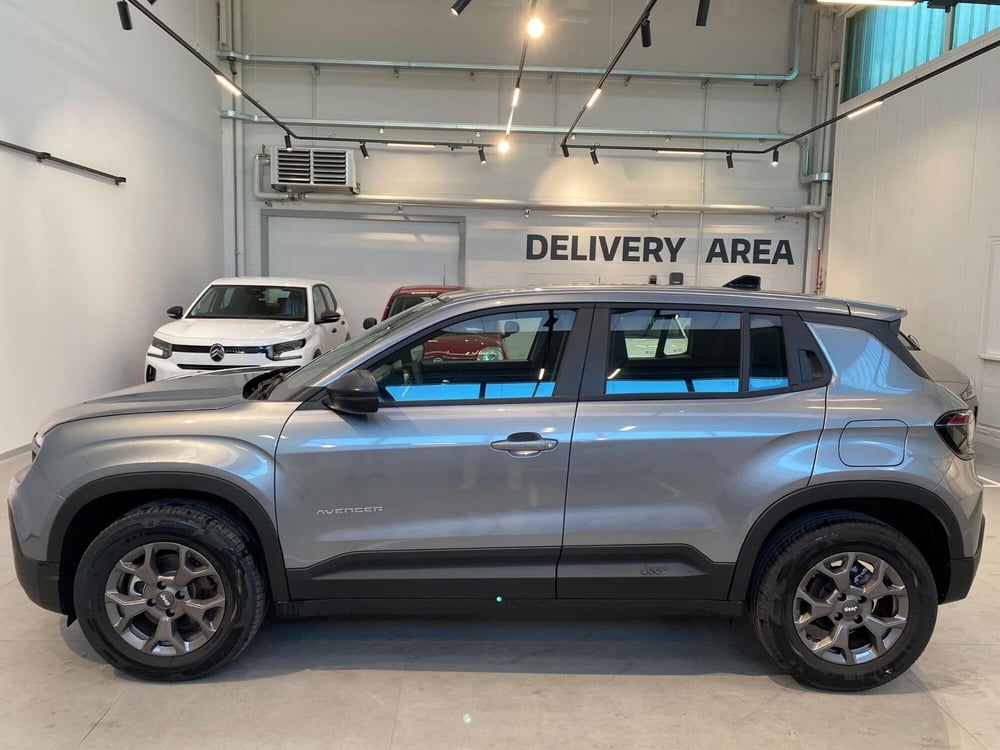 Jeep Avenger nuova a Milano (2)