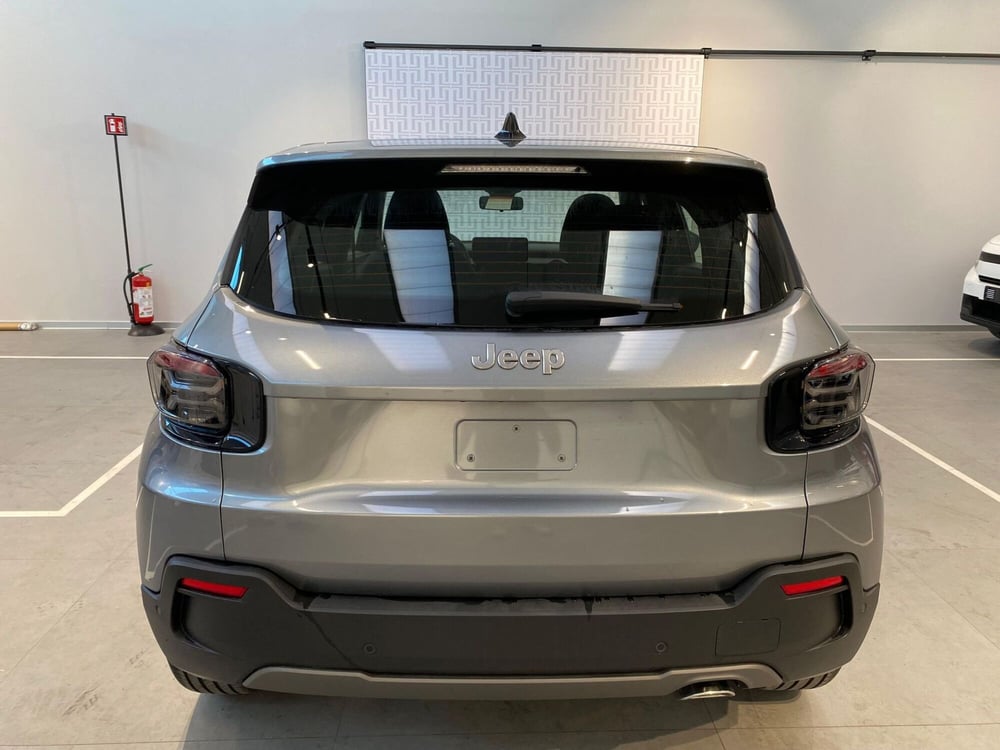 Jeep Avenger nuova a Milano (4)