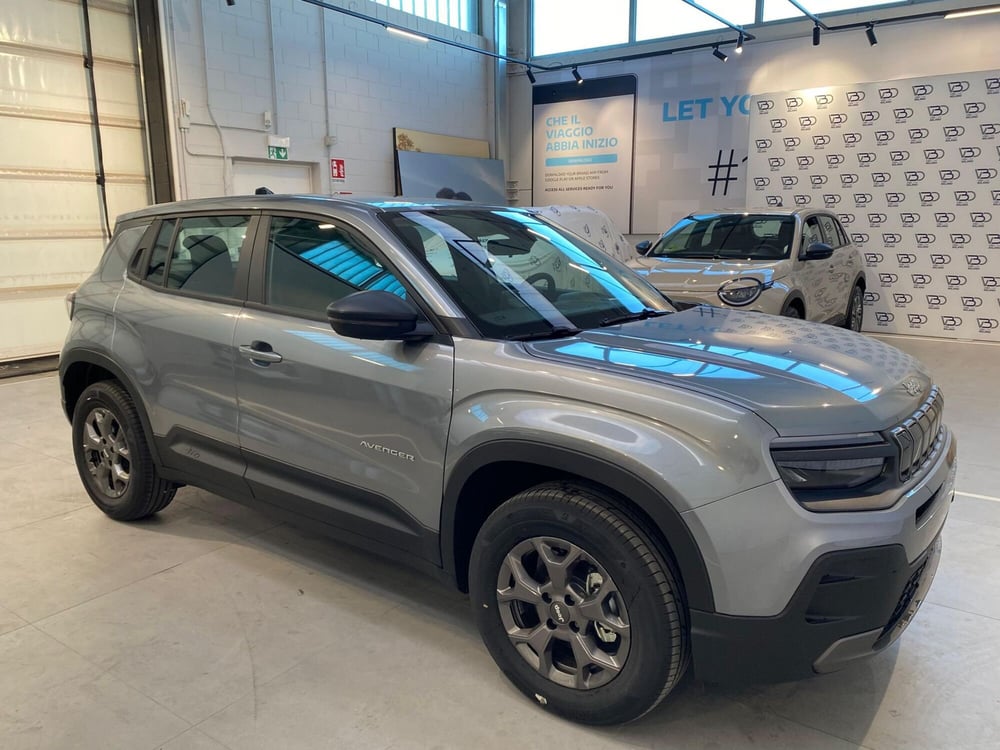 Jeep Avenger nuova a Milano (7)