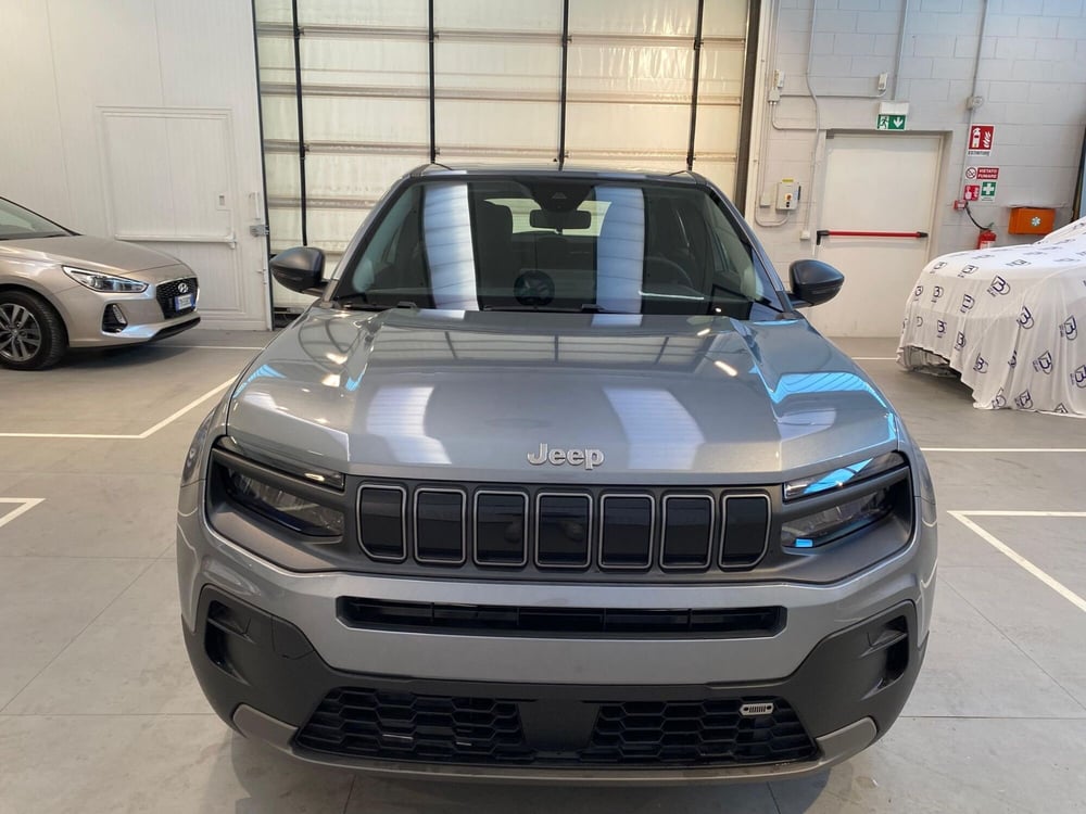 Jeep Avenger nuova a Milano (8)