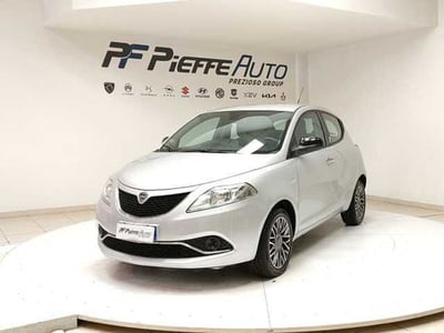 Lancia Ypsilon 1.3 MJT 16V 95 CV 5 porte S&amp;S Silver del 2016 usata a Teramo