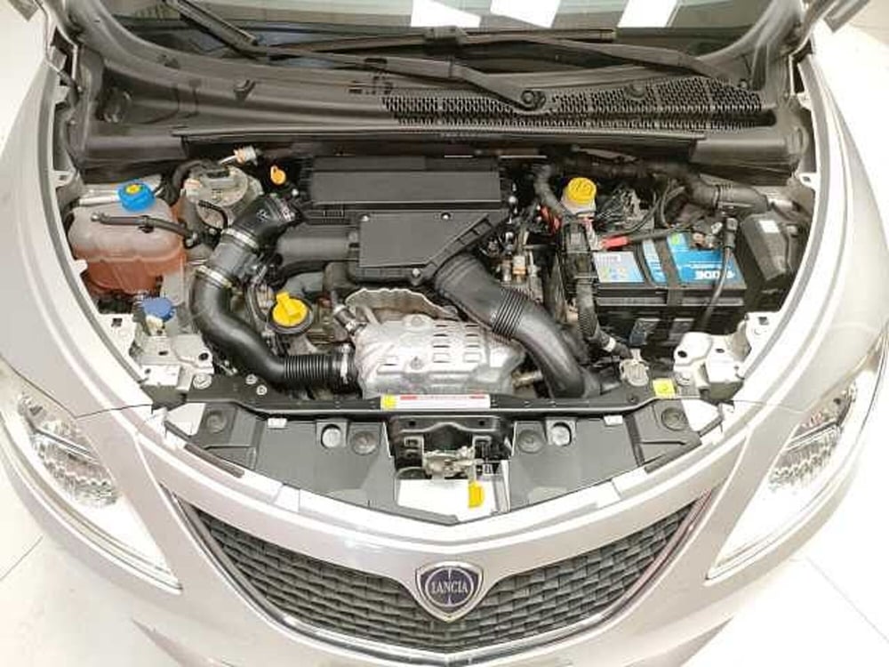 Lancia Ypsilon usata a Teramo (10)