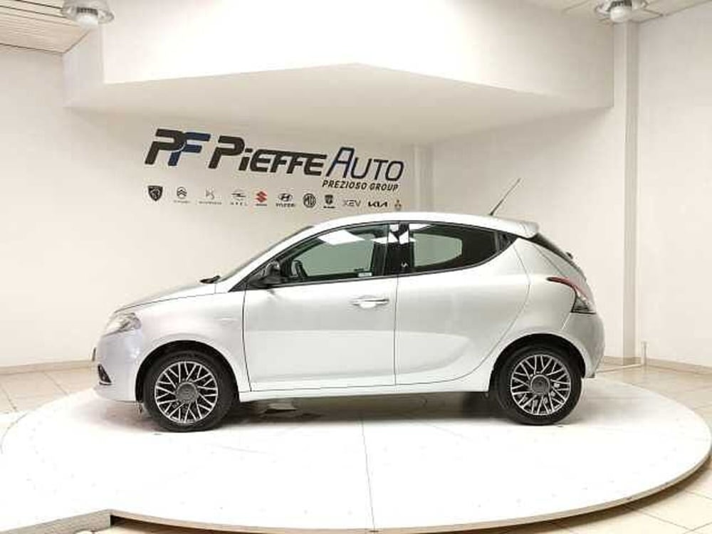 Lancia Ypsilon usata a Teramo (2)