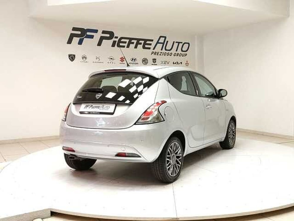 Lancia Ypsilon usata a Teramo (4)