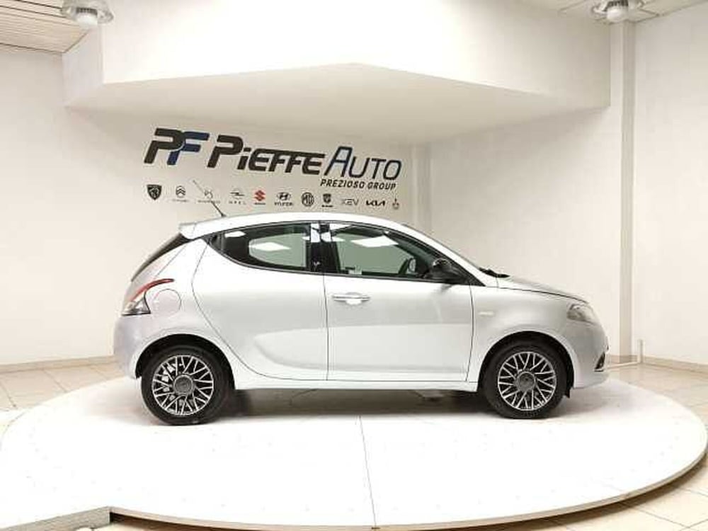 Lancia Ypsilon usata a Teramo (5)