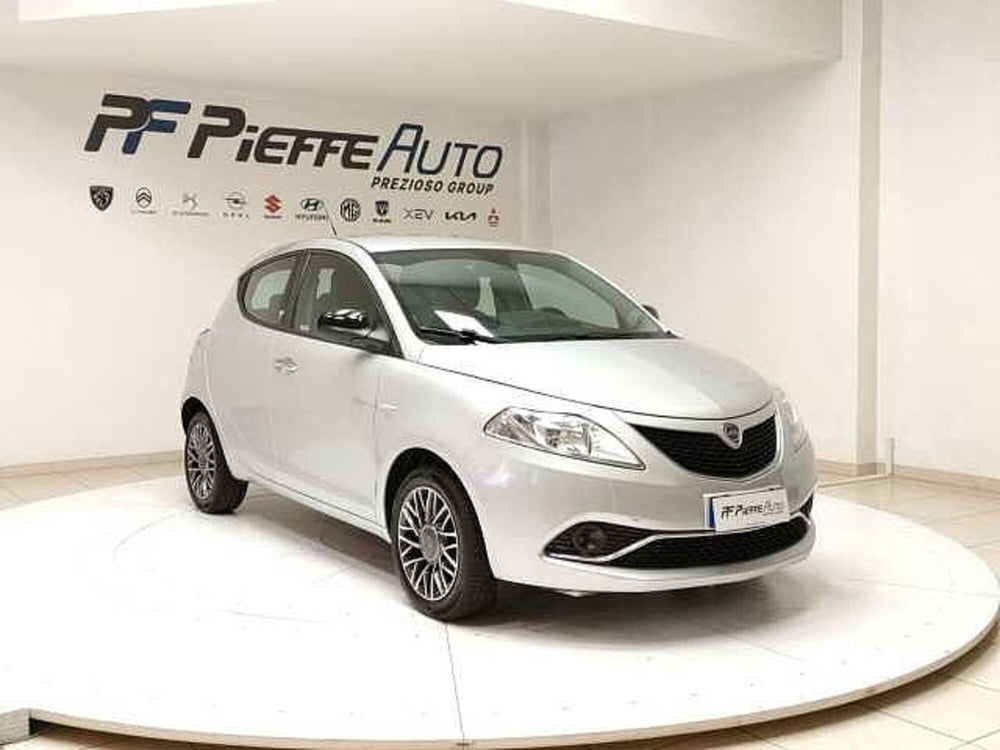 Lancia Ypsilon usata a Teramo (6)