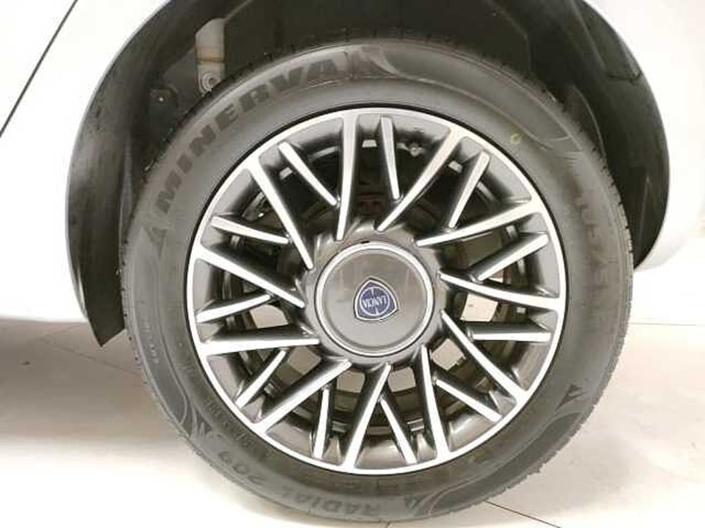 Lancia Ypsilon usata a Teramo (7)