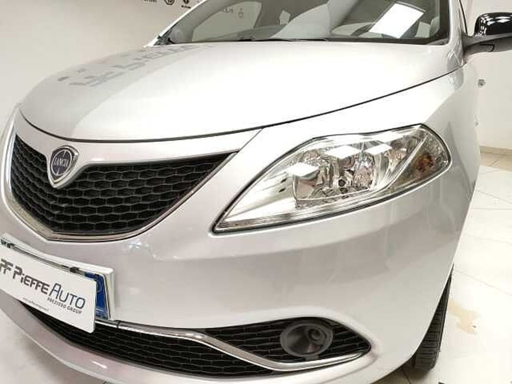 Lancia Ypsilon usata a Teramo (8)