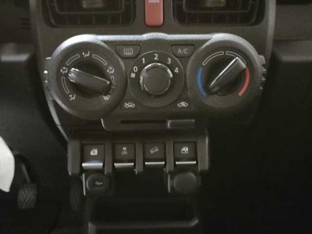 Suzuki Jimny nuova a Teramo (18)