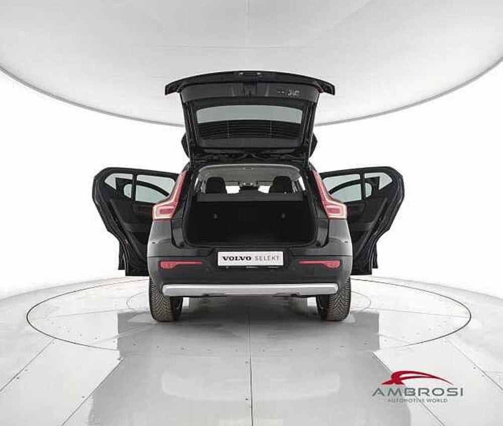 Volvo XC40 usata a Perugia (7)