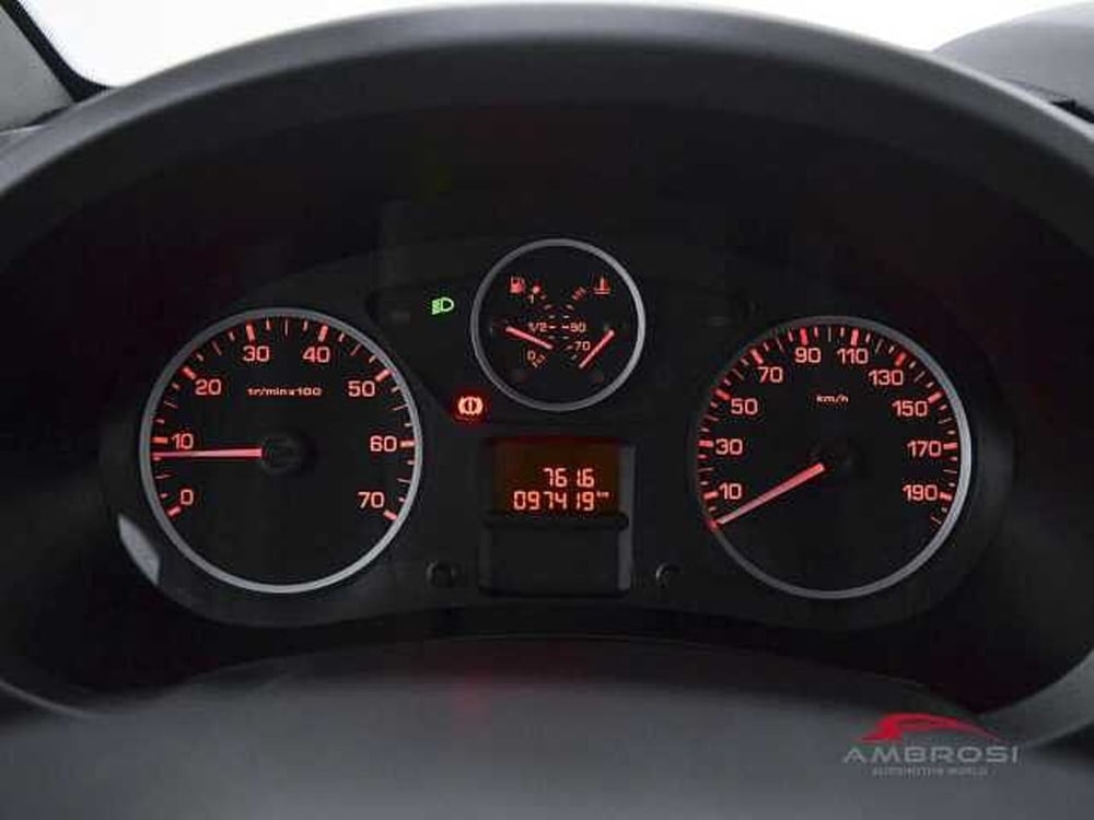 Peugeot Partner usata a Perugia (13)