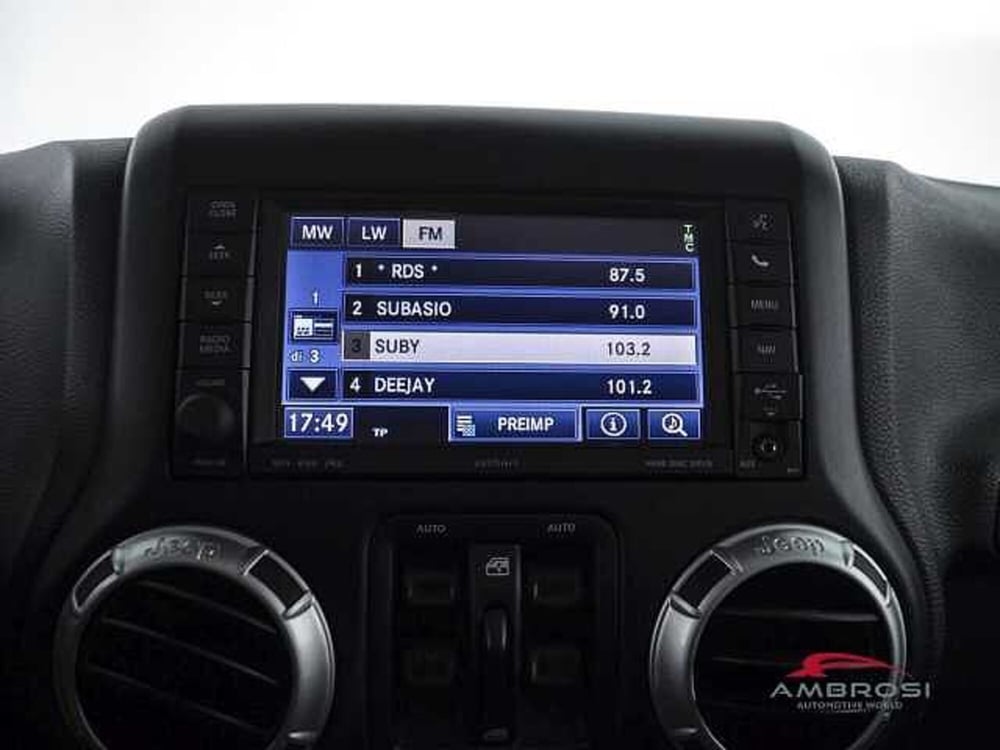 Jeep Wrangler usata a Perugia (14)