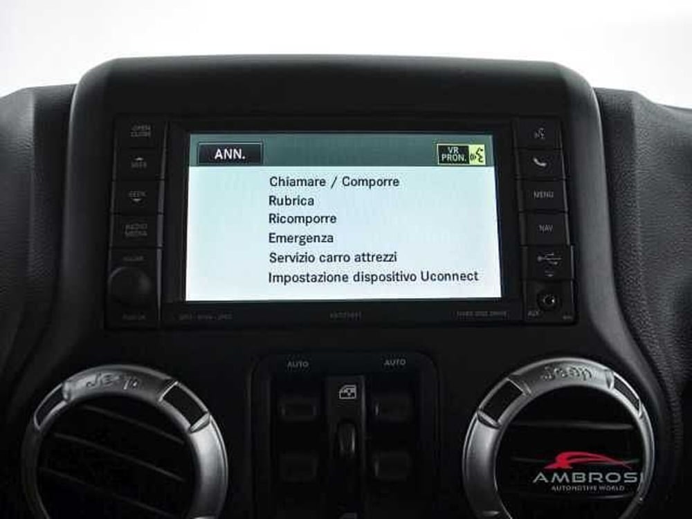 Jeep Wrangler usata a Perugia (17)
