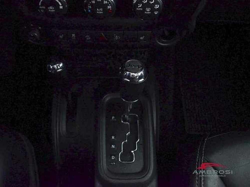 Jeep Wrangler usata a Perugia (19)