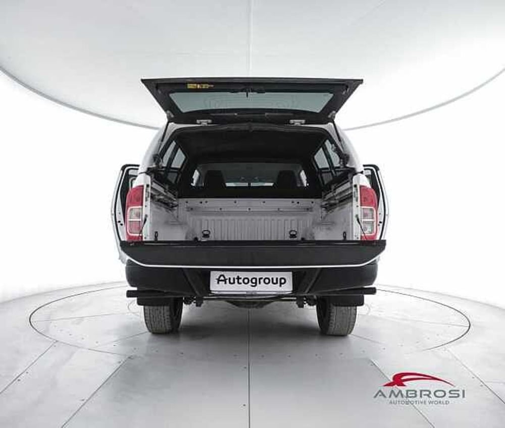 Nissan Navara usata a Viterbo (7)