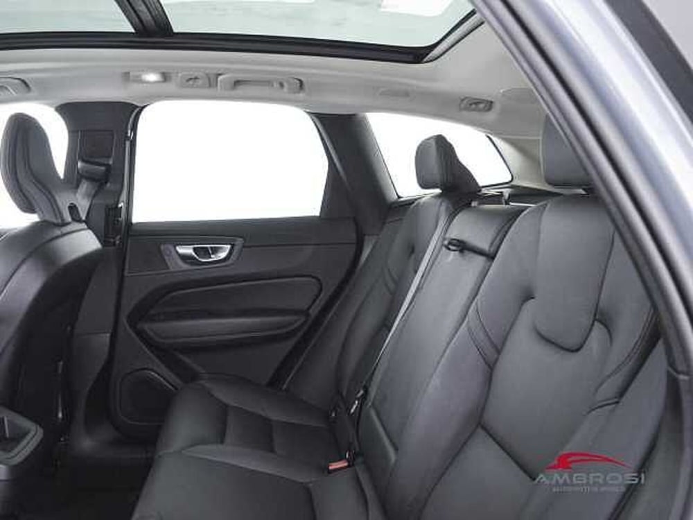 Volvo XC60 usata a Viterbo (10)