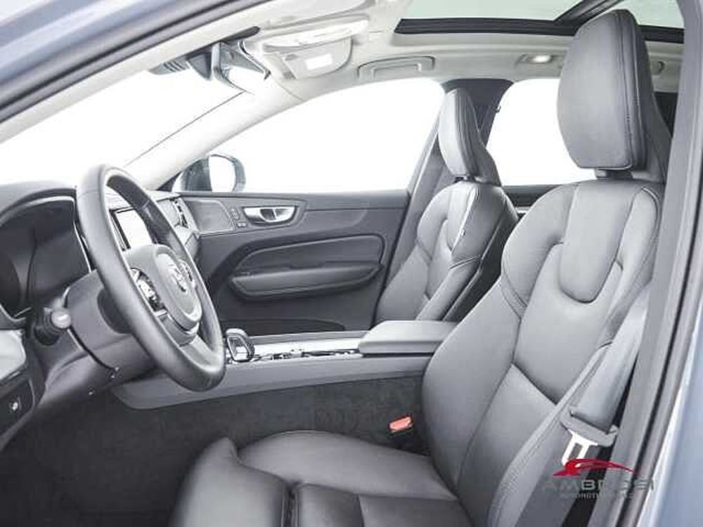 Volvo XC60 usata a Viterbo (9)