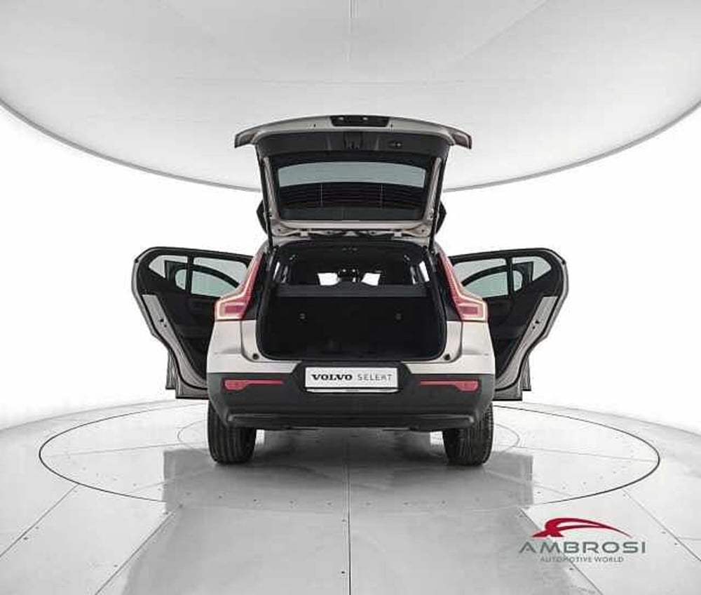 Volvo XC40 usata a Viterbo (7)