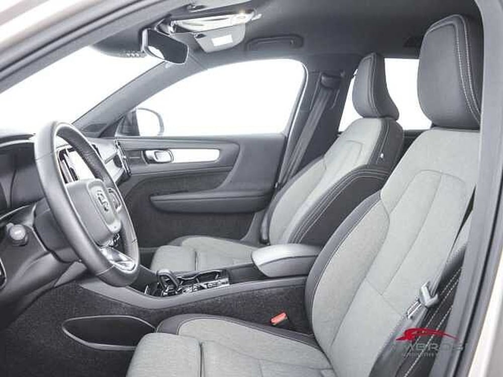Volvo XC40 usata a Viterbo (9)