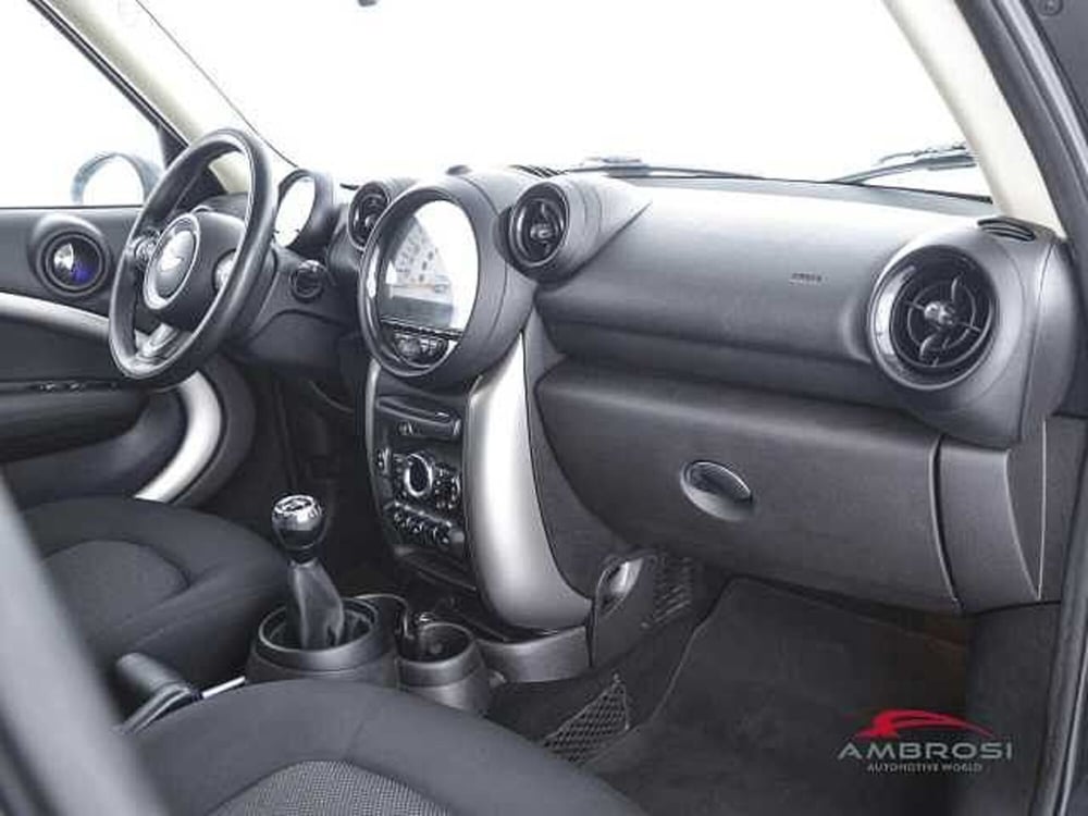 MINI Mini Countryman usata a Viterbo (12)