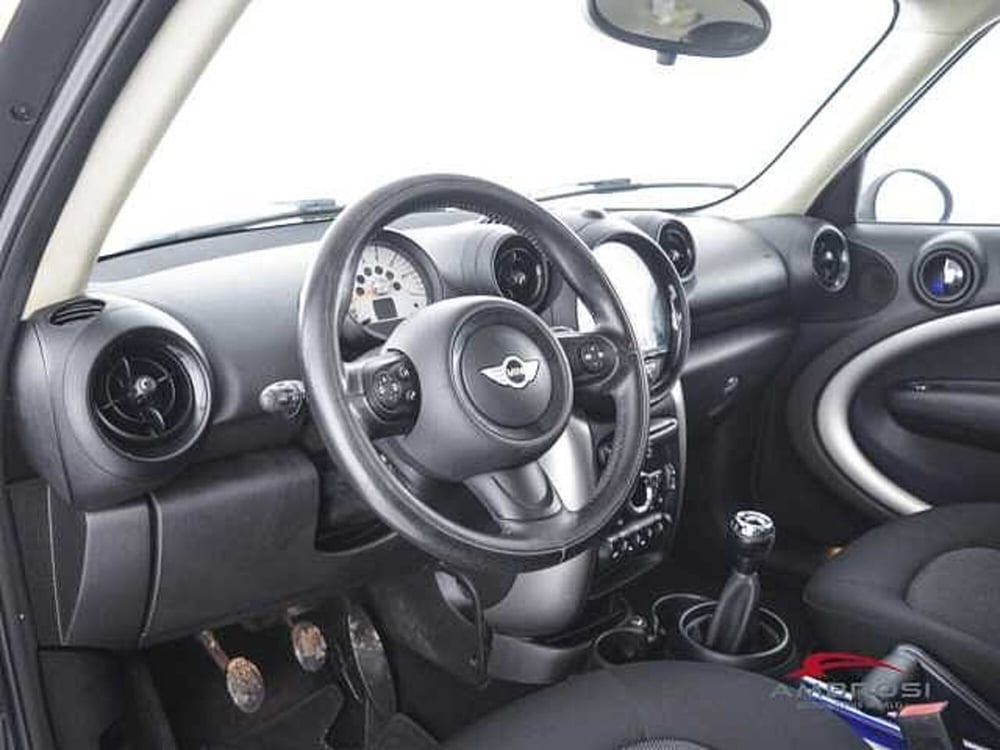 MINI Mini Countryman usata a Viterbo (8)
