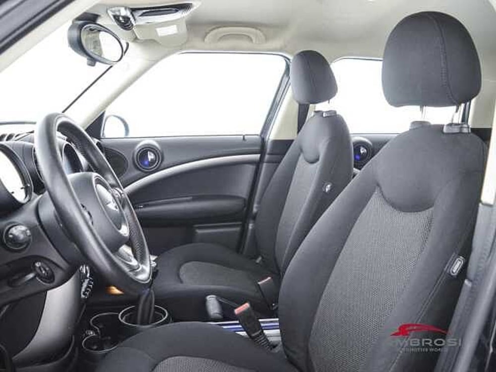 MINI Mini Countryman usata a Viterbo (9)