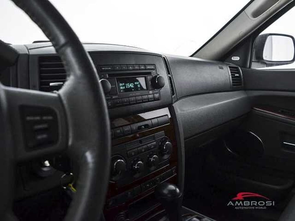 Jeep Grand Cherokee usata a Viterbo (18)