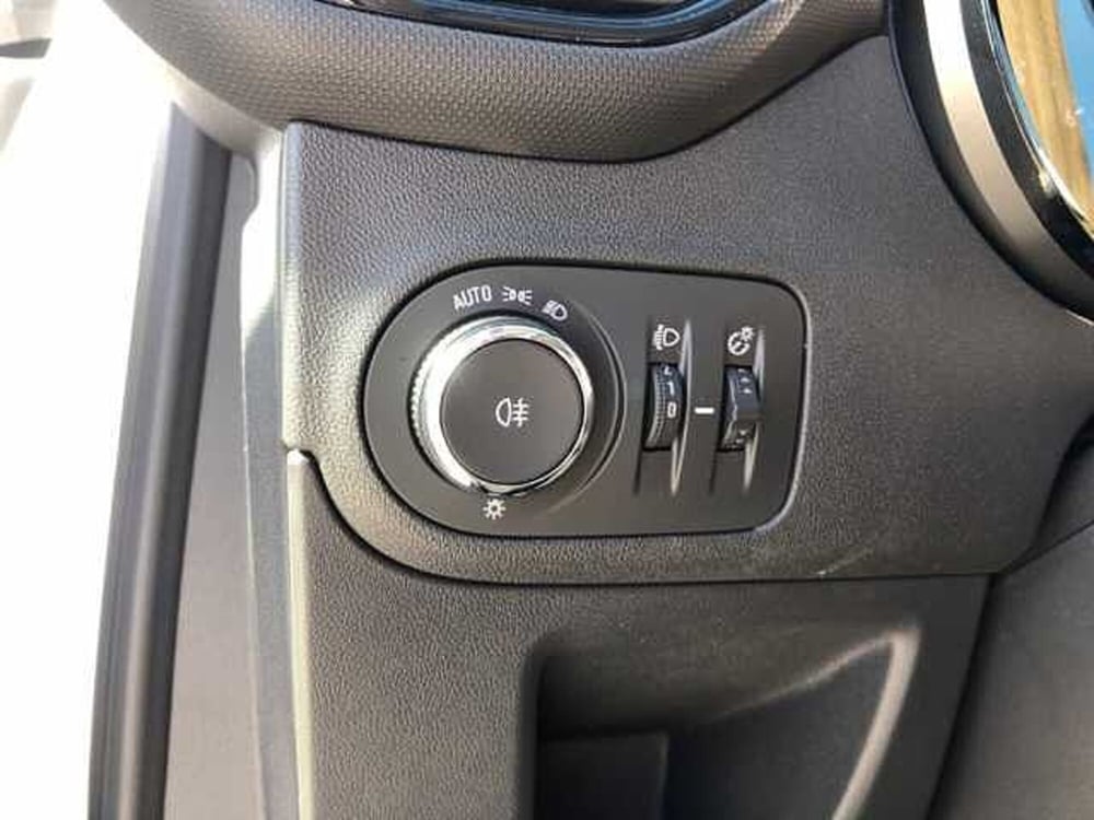 Opel Crossland X usata a Ravenna (17)