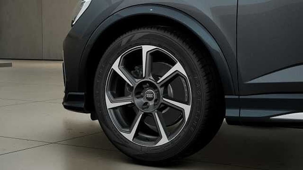 Audi Q3 Sportback usata a Varese (2)