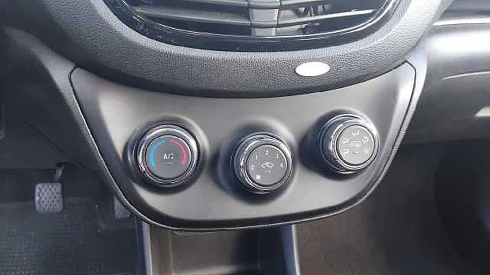 Opel Karl usata a Milano (14)