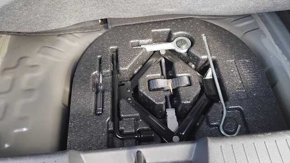 Opel Karl usata a Milano (16)