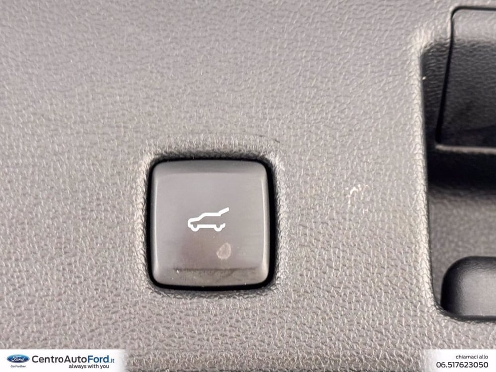 Ford Kuga usata a Roma (12)