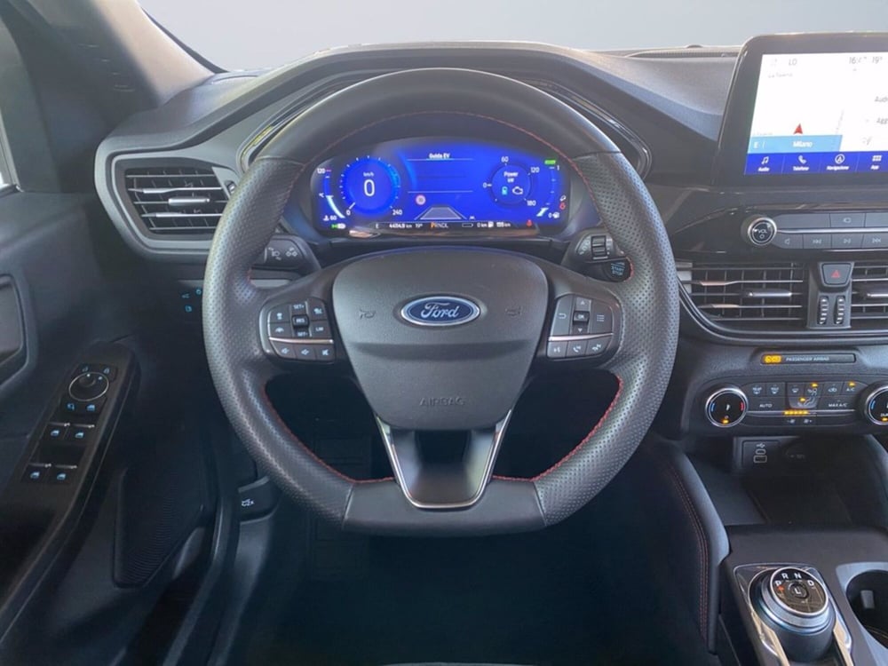 Ford Kuga usata a Milano (13)