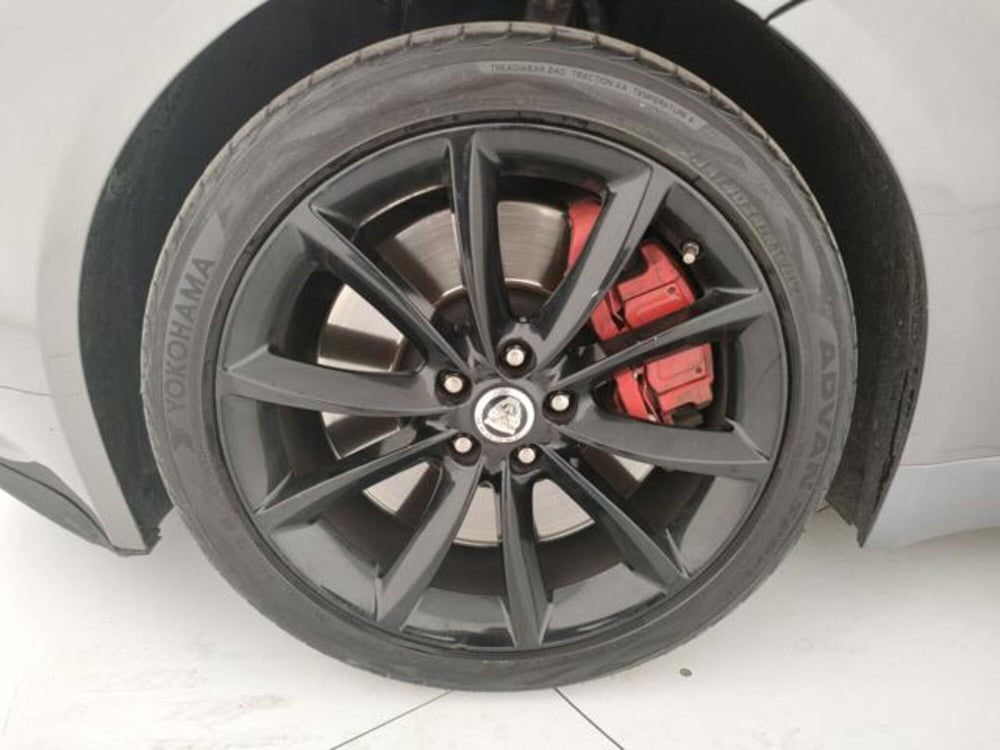 Jaguar F-Type Cabrio usata a Modena (8)