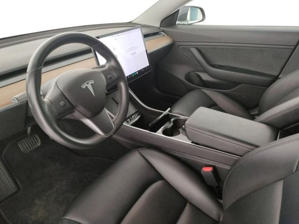 Tesla Model 3 usata a Modena (14)