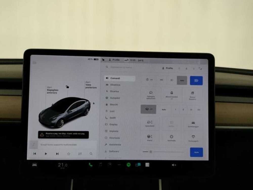 Tesla Model 3 usata a Modena (19)