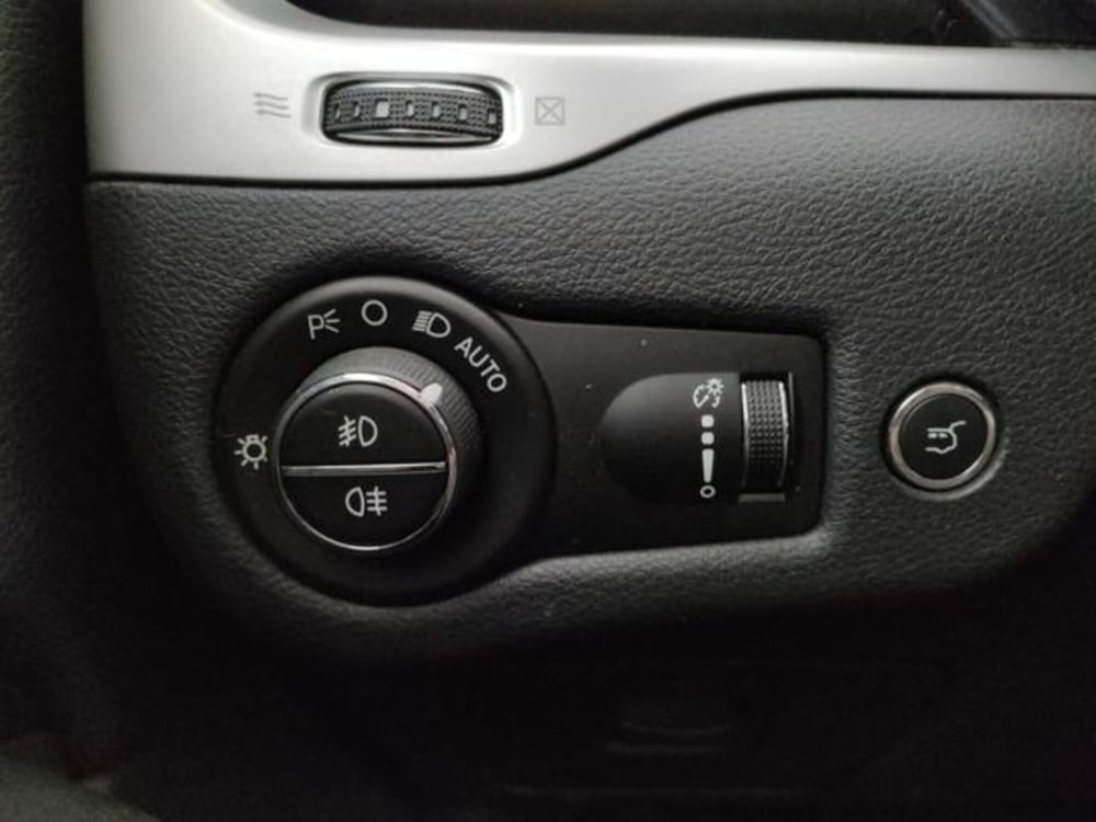 Jeep Cherokee usata a Modena (12)