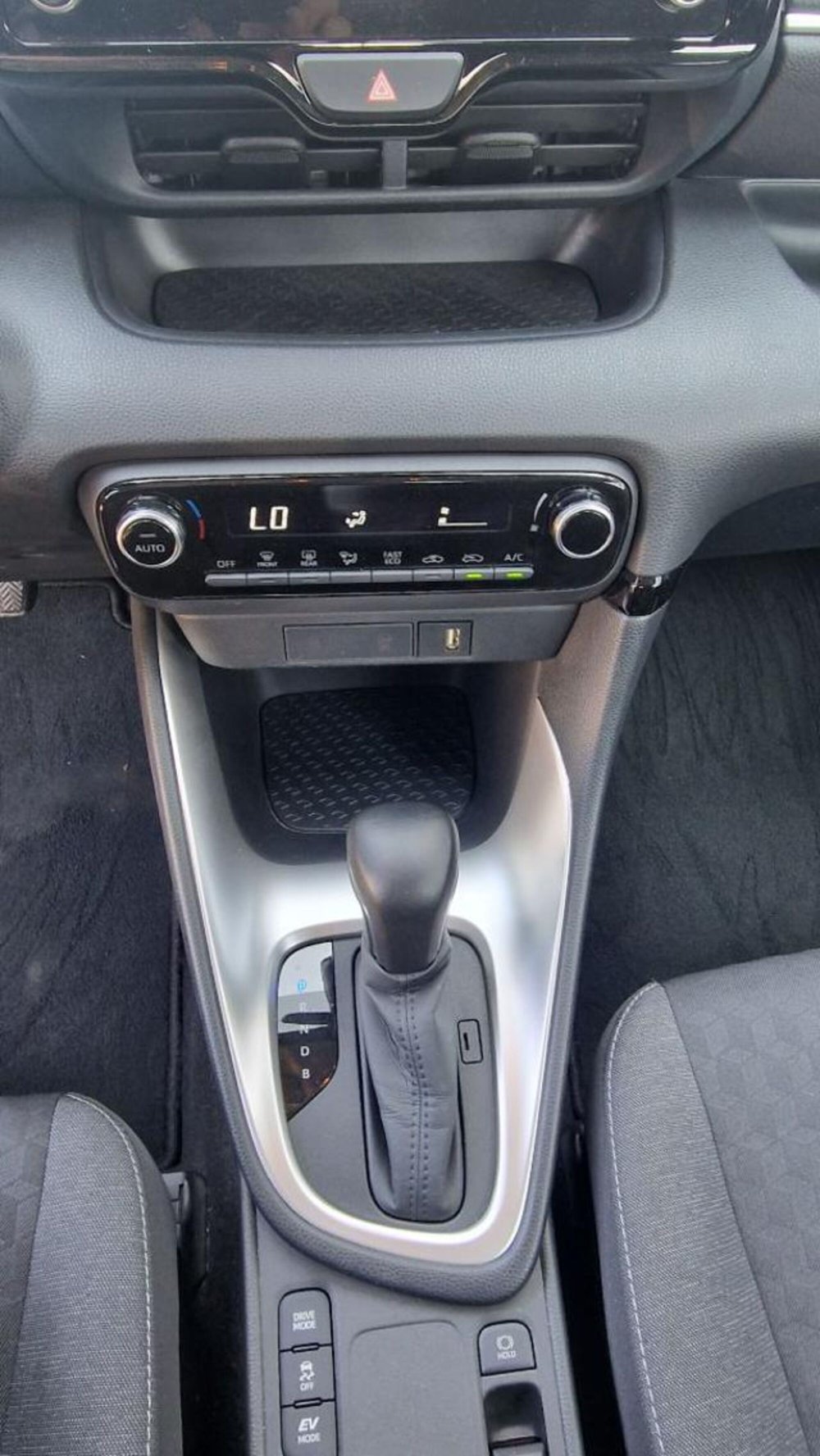 Toyota Yaris usata a Milano (10)