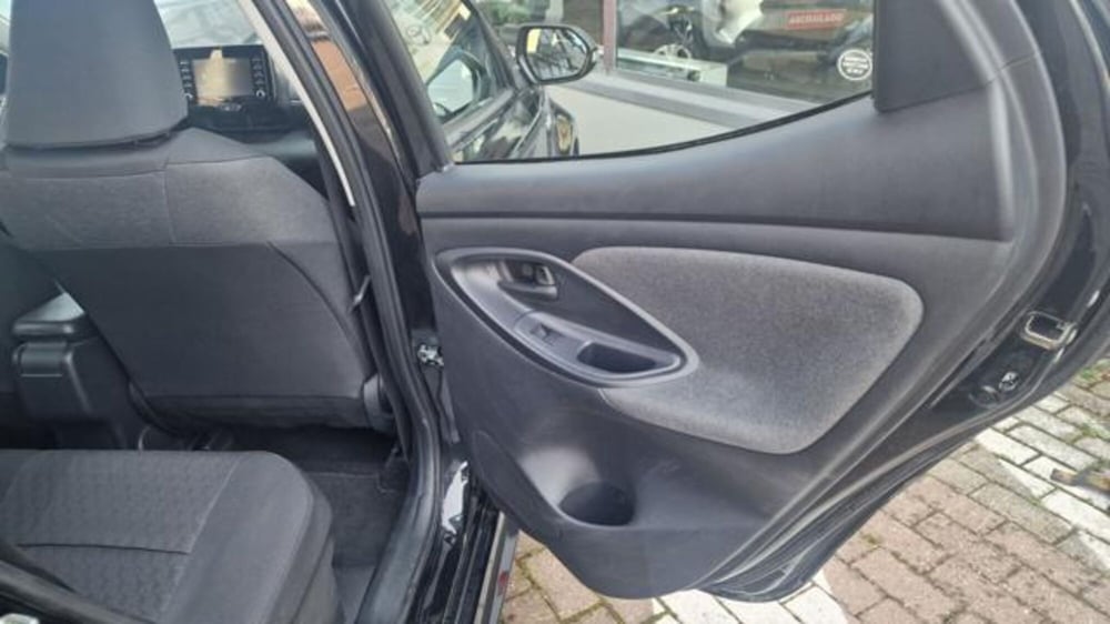 Toyota Yaris usata a Milano (15)