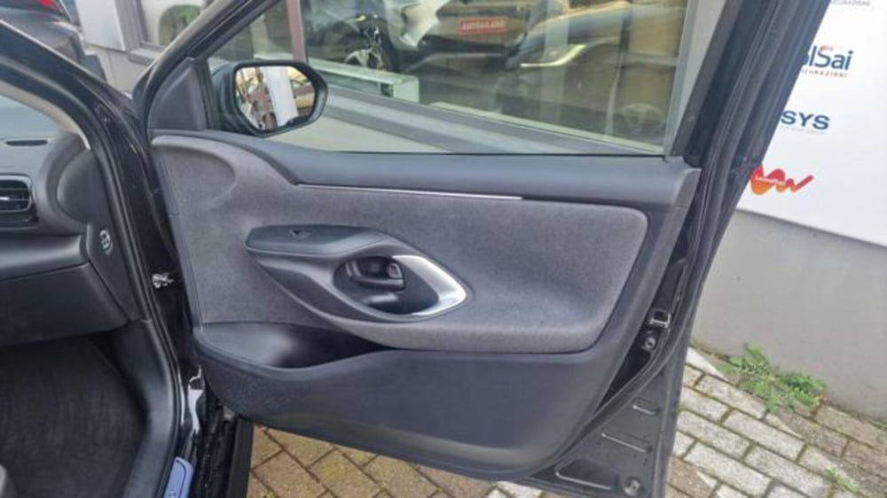 Toyota Yaris usata a Milano (17)